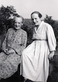 Rose und Ida-Luise Steinhausen, 1963, Steinhausen-Stiftung, Frankfurt am Main Rose und Ida-Luise Steinhausen, 1963, Steinhausen-Stiftung, Frankfurt am Main